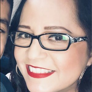 Meet your Posher, Lidia